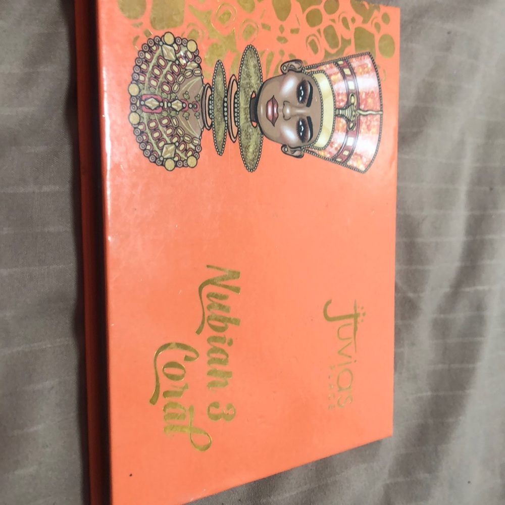 Juvias place coral 3 palette